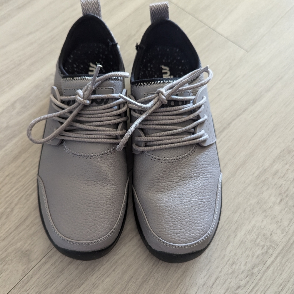 Snibbs spacecloud size 8.5